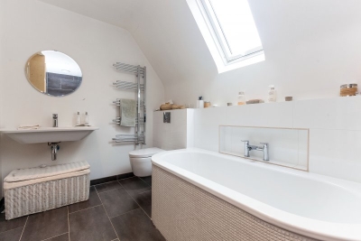 IMG6331588f5ef58b659