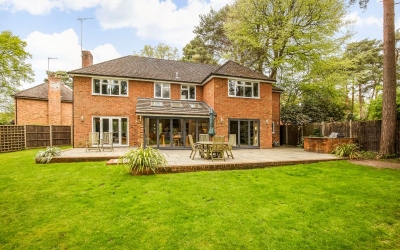 Ph483838415ae1d63651b57