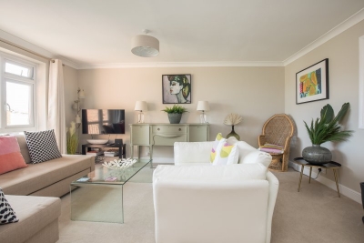 IMGL000462c6d0f91d645